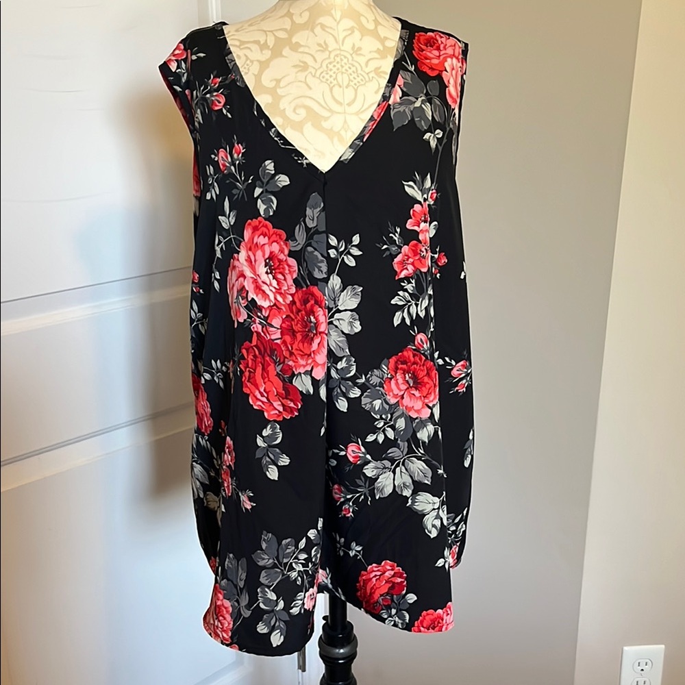 Floral V-Neck Sleeveless Top